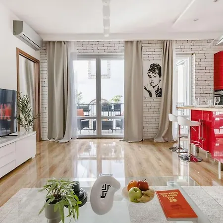 Relaxing Spacious Balcony Super Near Opera Appartement *