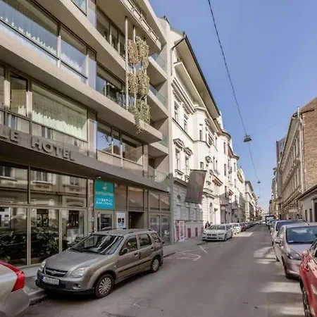 Apartment Relaxing Spacious Balcony Super Near Opera